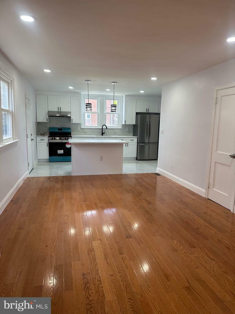 Property Photo: 1333 Friendship Street PA 19111