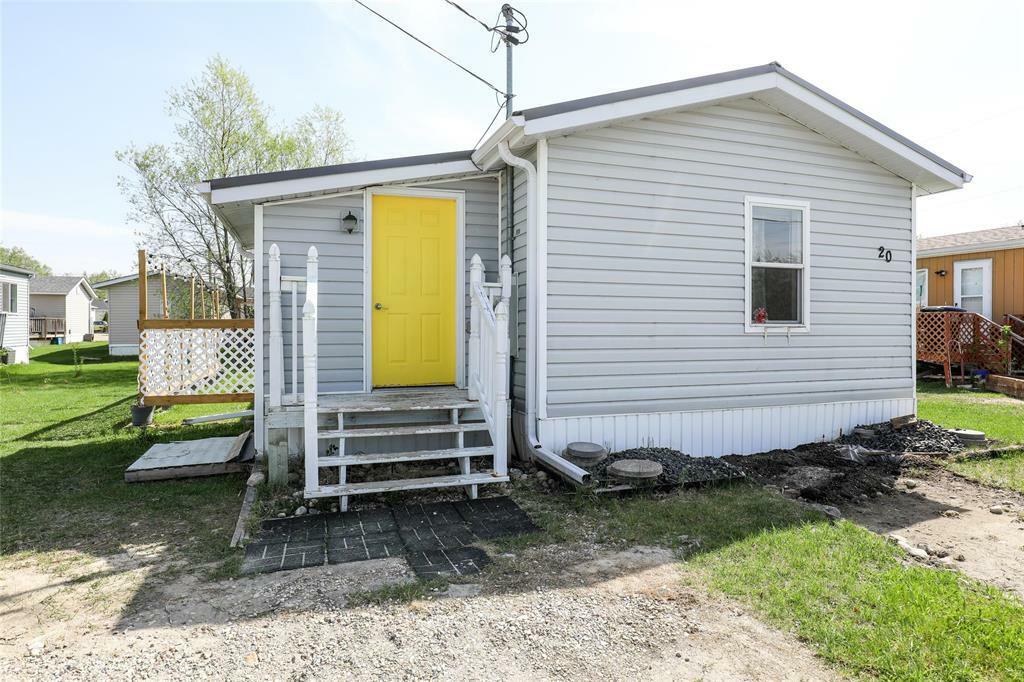 Property Photo: 20 Aspen Three Drive MB R5G 0M1