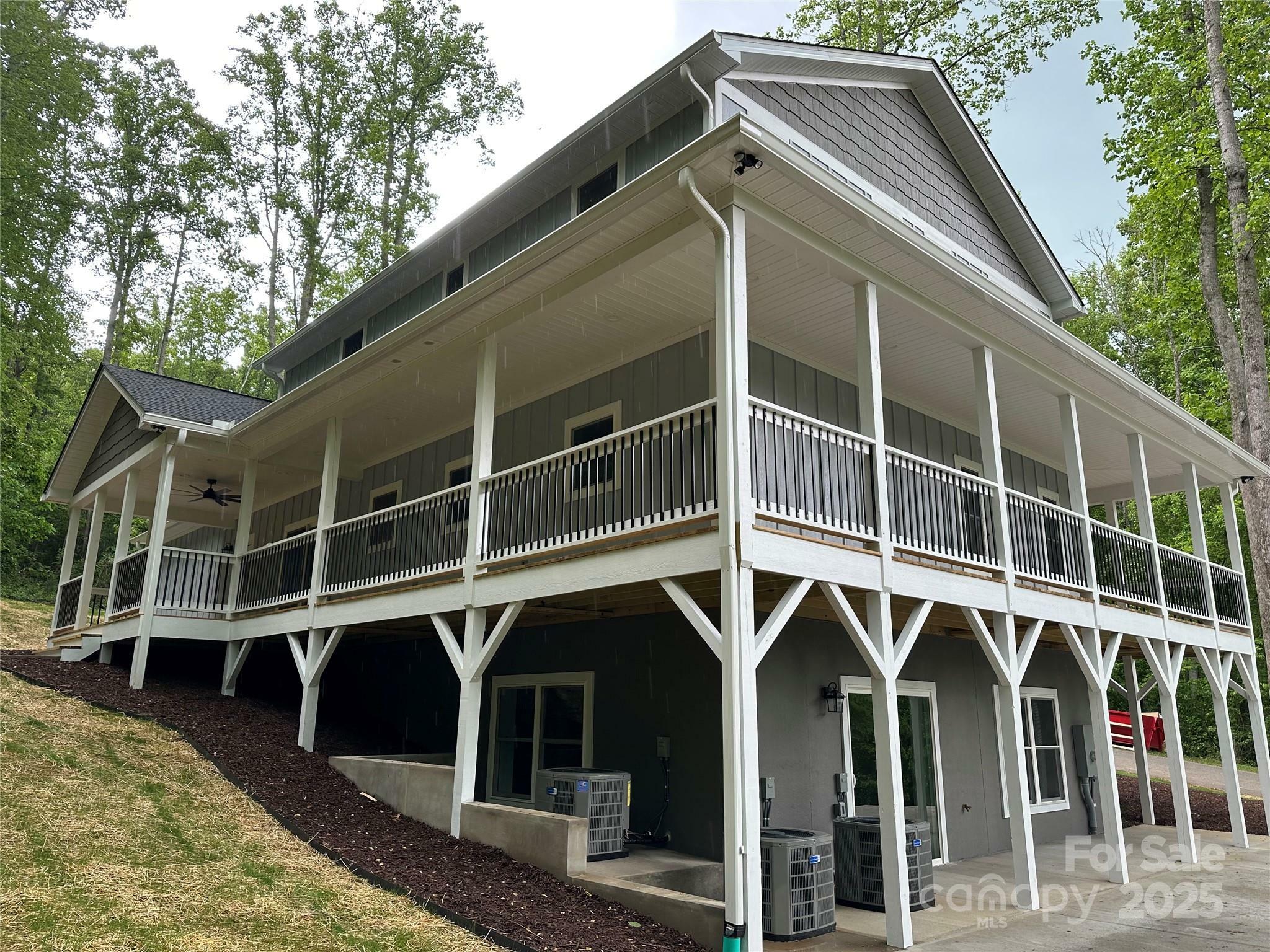 Property Photo: 68 Bamboo Trail NC 28715