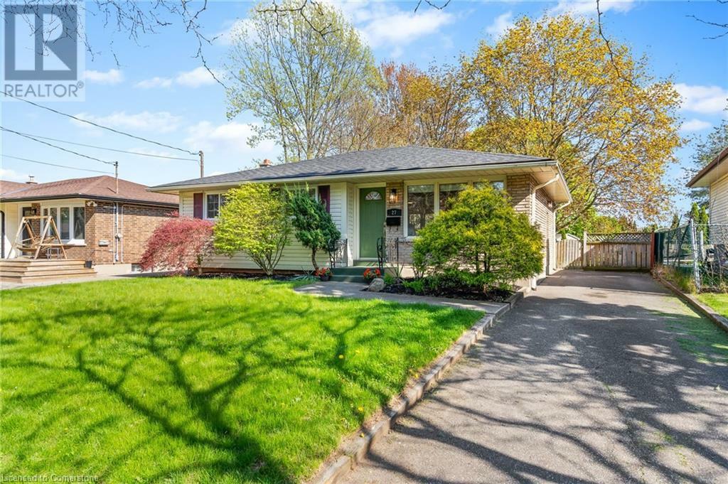 Property Photo: 27 Cindy Drive ON L2M 6K3