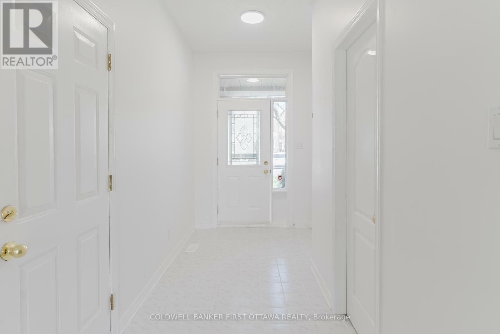 Property Photo: 204 Windhurst Drive ON K2G 6H9