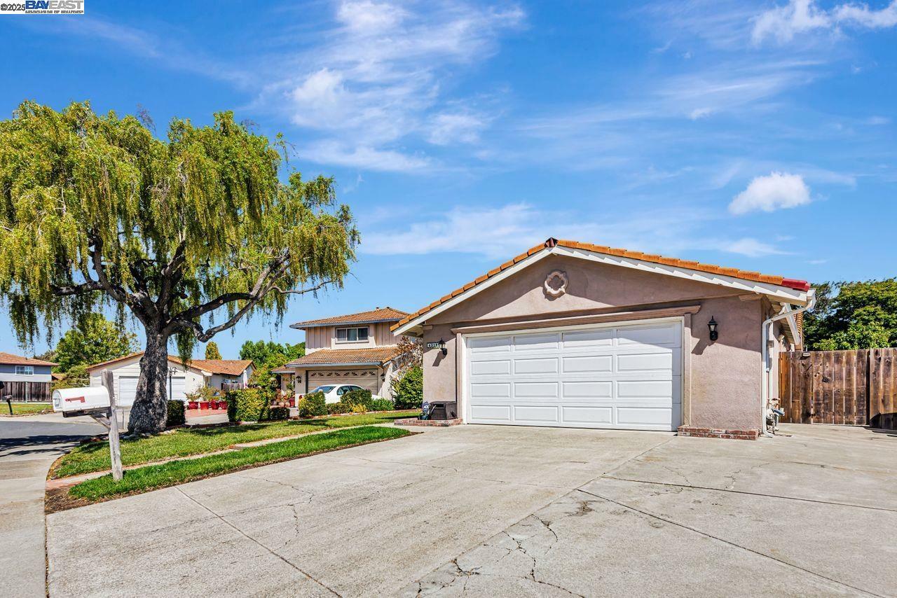 Property Photo: 4318 Ellen Way CA 94587