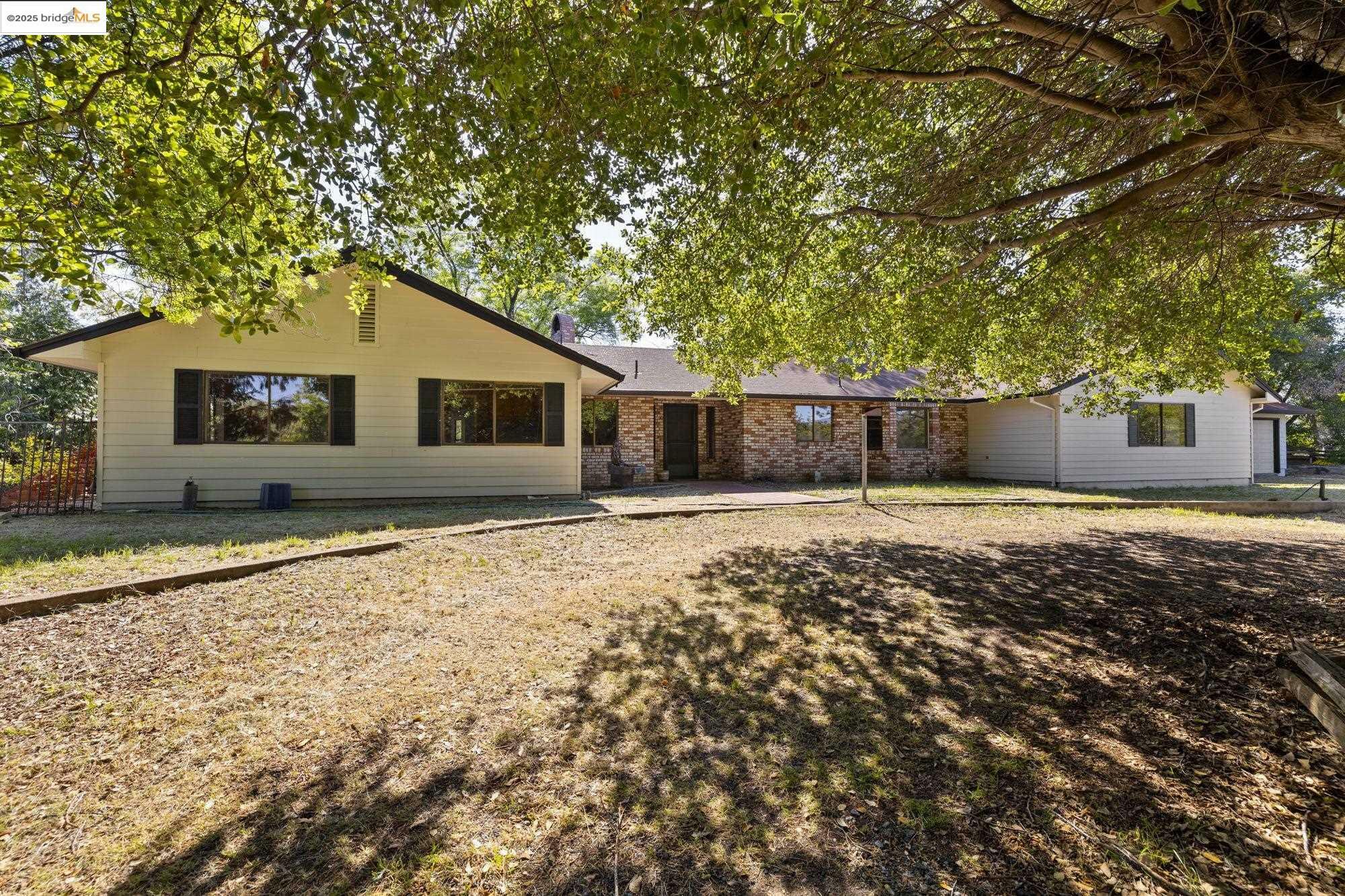 Property Photo: 17822 Old Wards Ferry Rd CA 95370