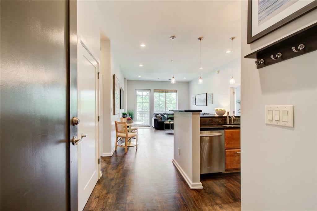Property Photo: 1418 Dresden Drive NE 385 GA 30319