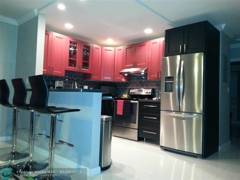 Property Photo:  2455 NE 51st St E103  FL 33308 