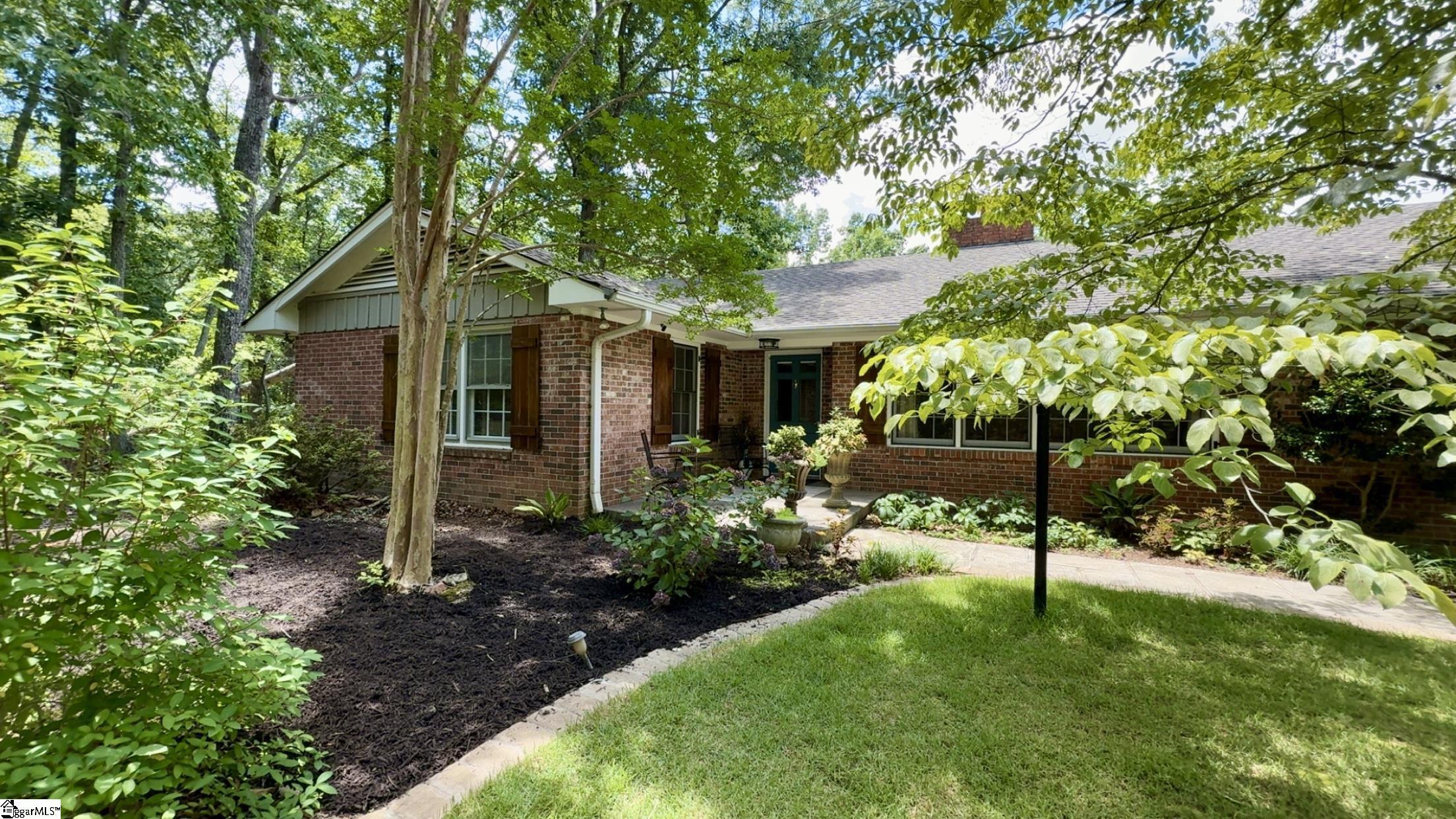 Property Photo:  7 Hearthstone Lane  SC 29356 