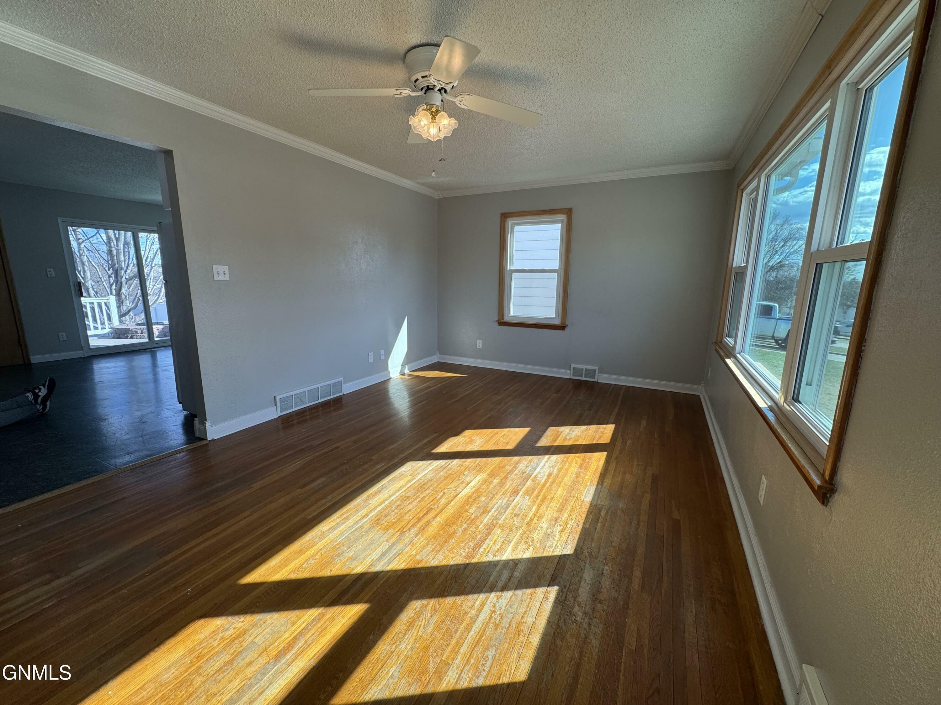Property Photo: 1329 N 14th Street ND 58501
