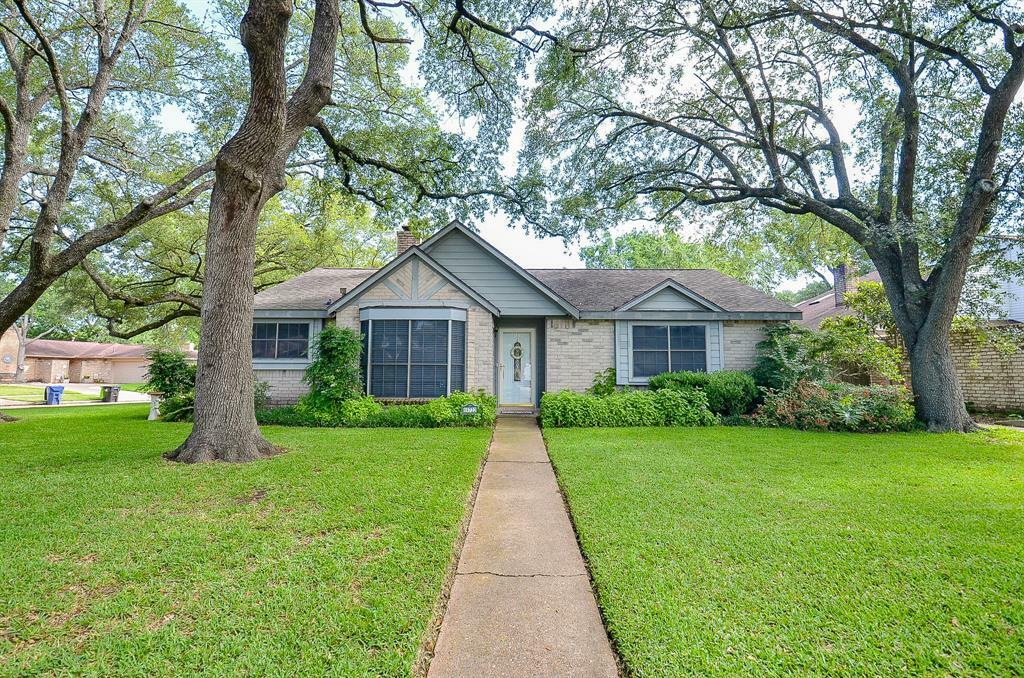 Property Photo: 15722 Cascade Point Drive TX 77084