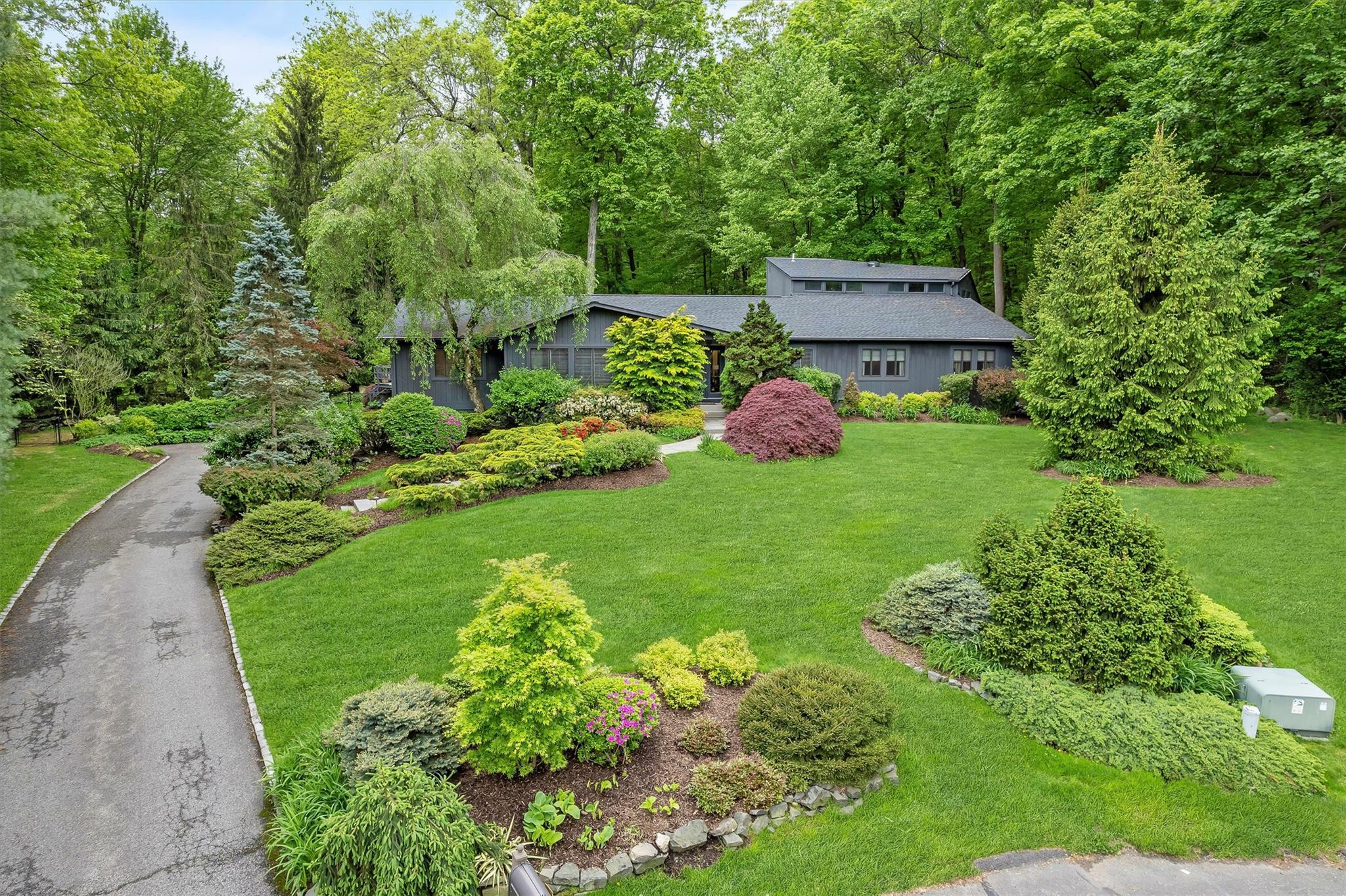 Property Photo:  9 Patriot Court  NY 10956 