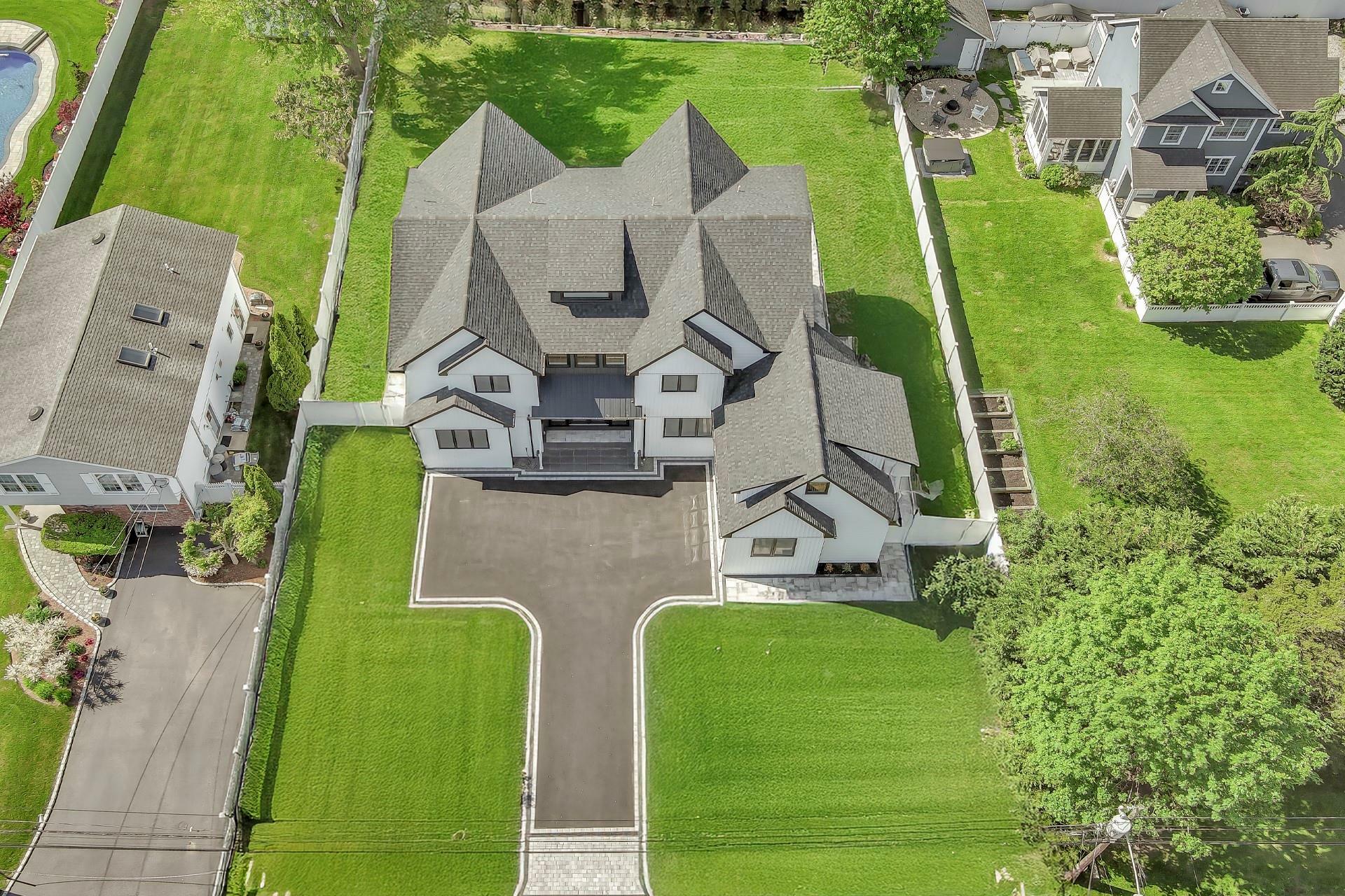Property Photo:  14 South Street  NY 11795 