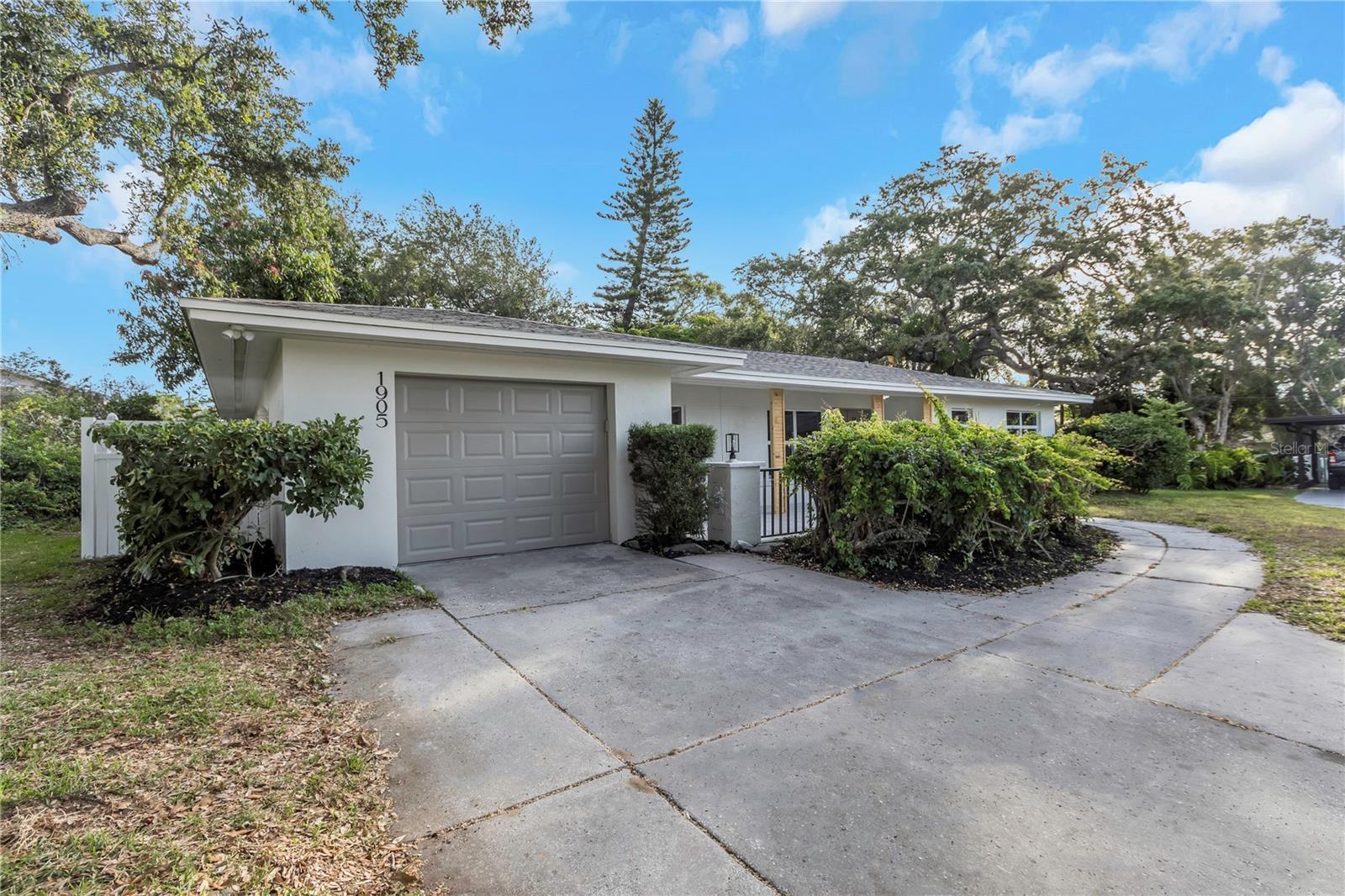 Property Photo: 1905 Pine Tree Lane FL 33770