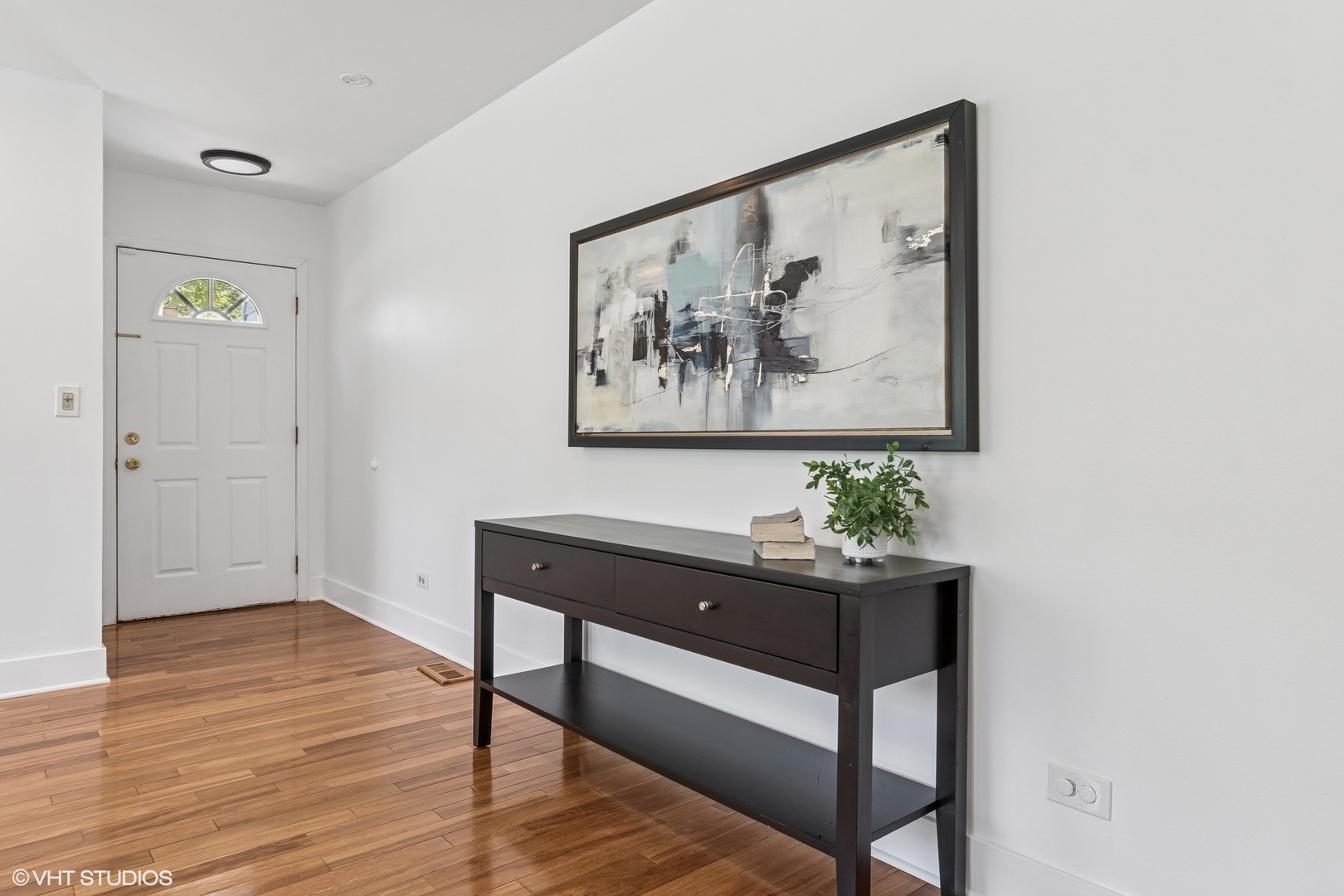 Property Photo: 1912 Seton Hall Drive IL 60565