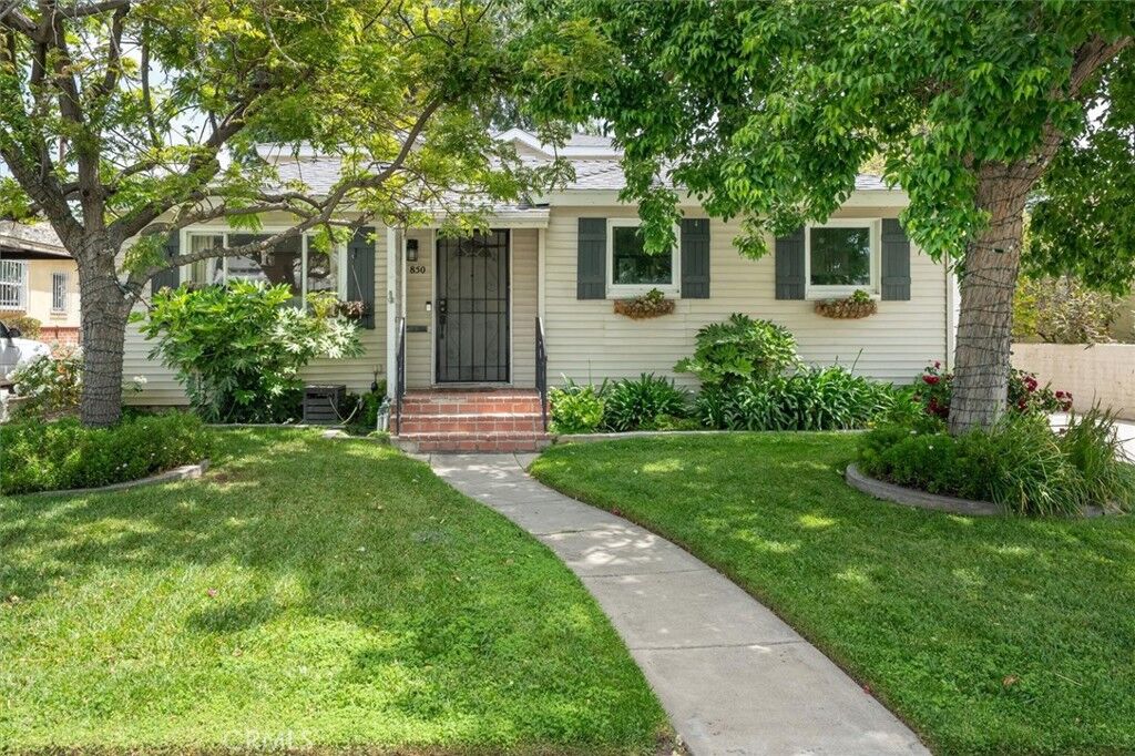 Property Photo: 850 N Naomi Street CA 91505