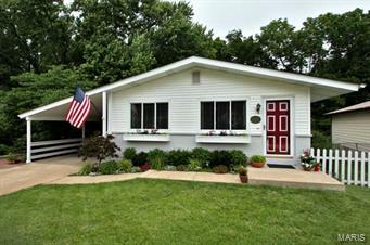 Property Photo: 10615 Thayer Court MO 63123