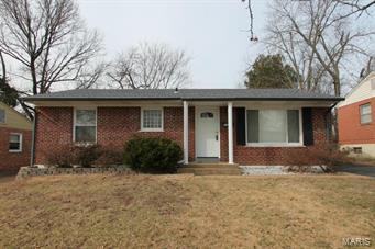 Property Photo: 841 Manitou Drive MO 63119
