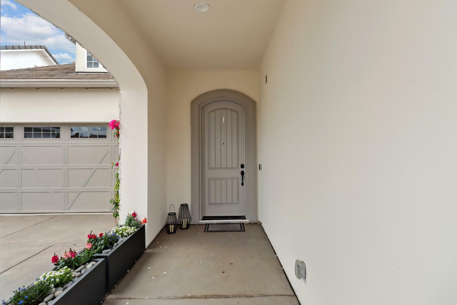 Property Photo: 3021 Baldwin Street CA 95818
