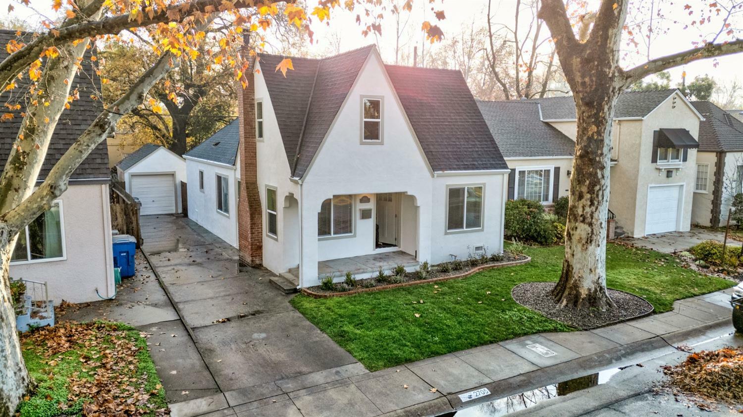 Property Photo:  2705 Harkness Street  CA 95818 
