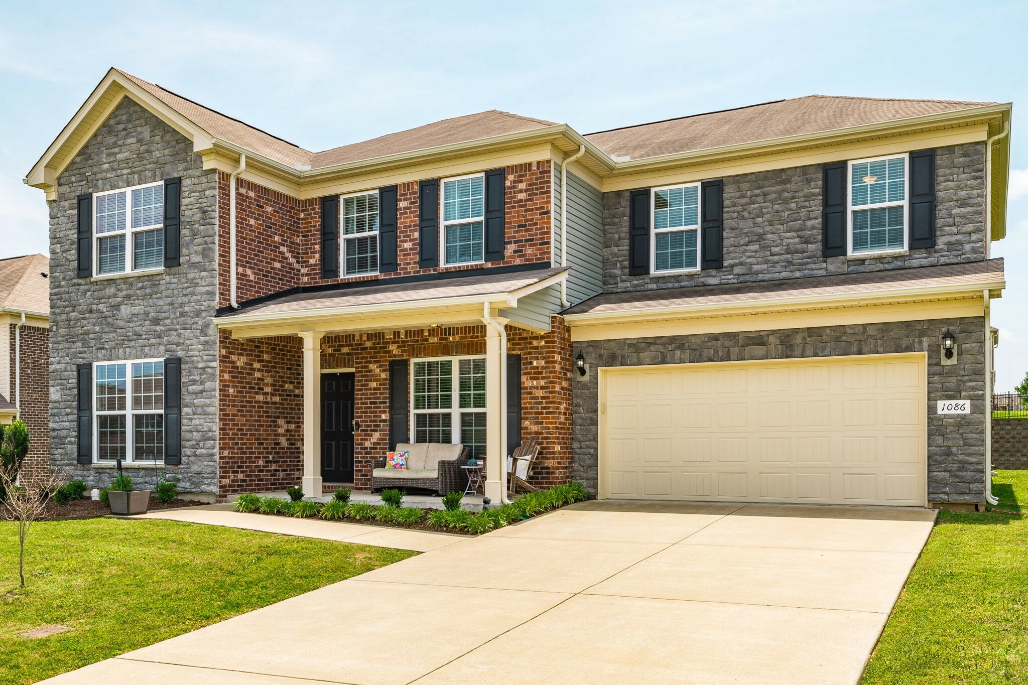 Property Photo: 1086 Abberley Cir TN 37075