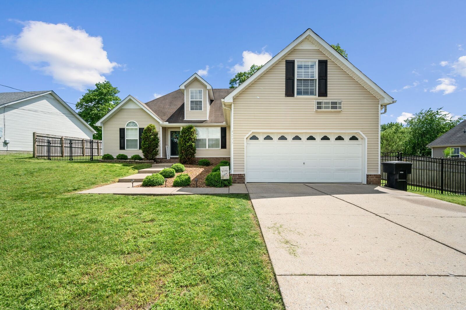 Property Photo: 4237 Nandina Ct TN 37129