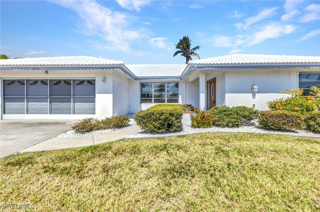 Property Photo: 2350 W Marion Avenue FL 33950