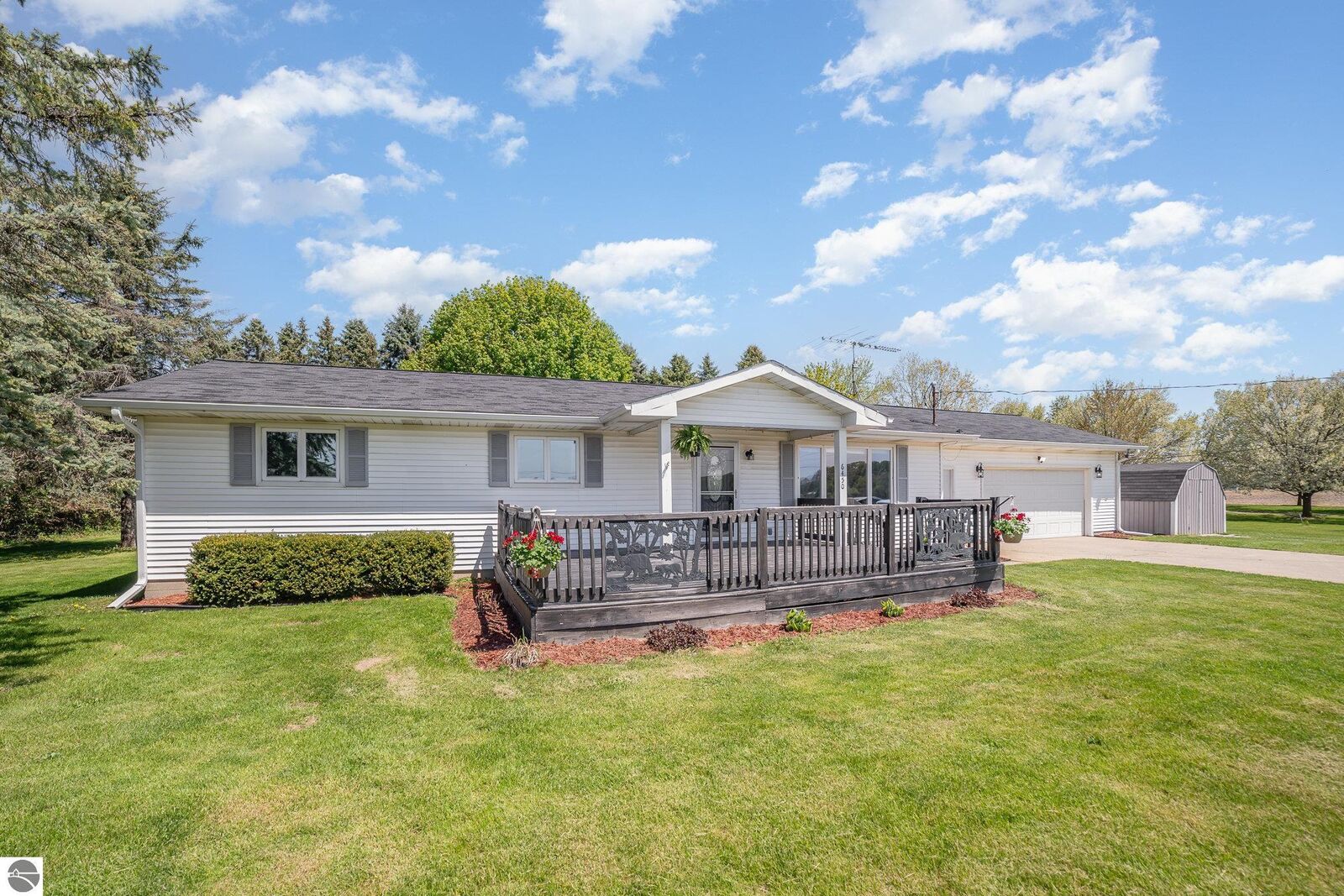 Property Photo: 6450 W Lincoln Road MI 48832