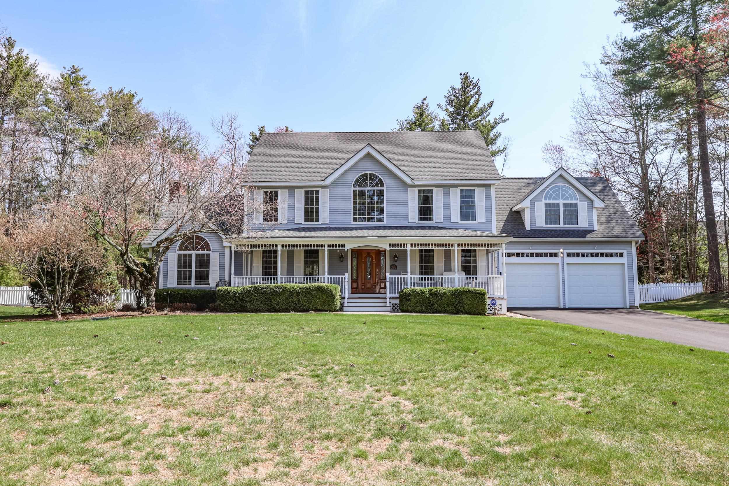 Property Photo: 3 Hidden Meadow Drive NH 03053