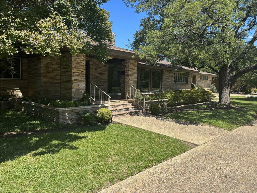 2900 Simondale Drive  Fort Worth TX 76109 photo