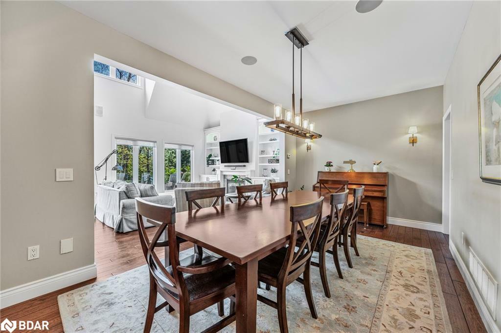 Photo de la propriété: 5 Invermara Court 29 ON L3V 8B4