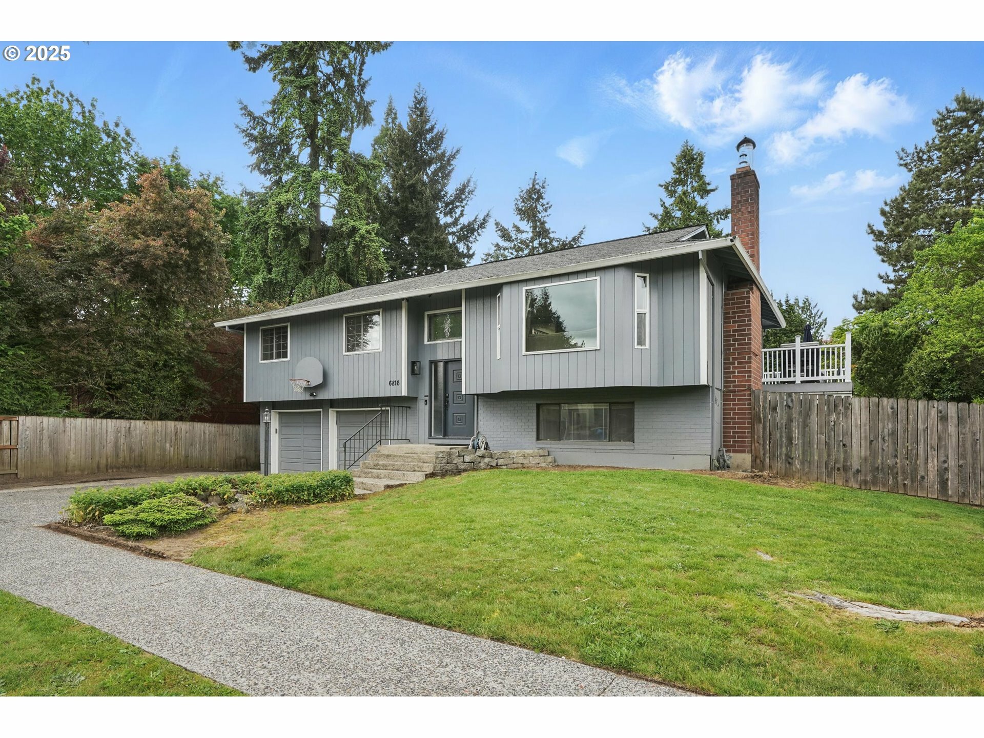 Property Photo: 6816 NE 65th Ave WA 98661