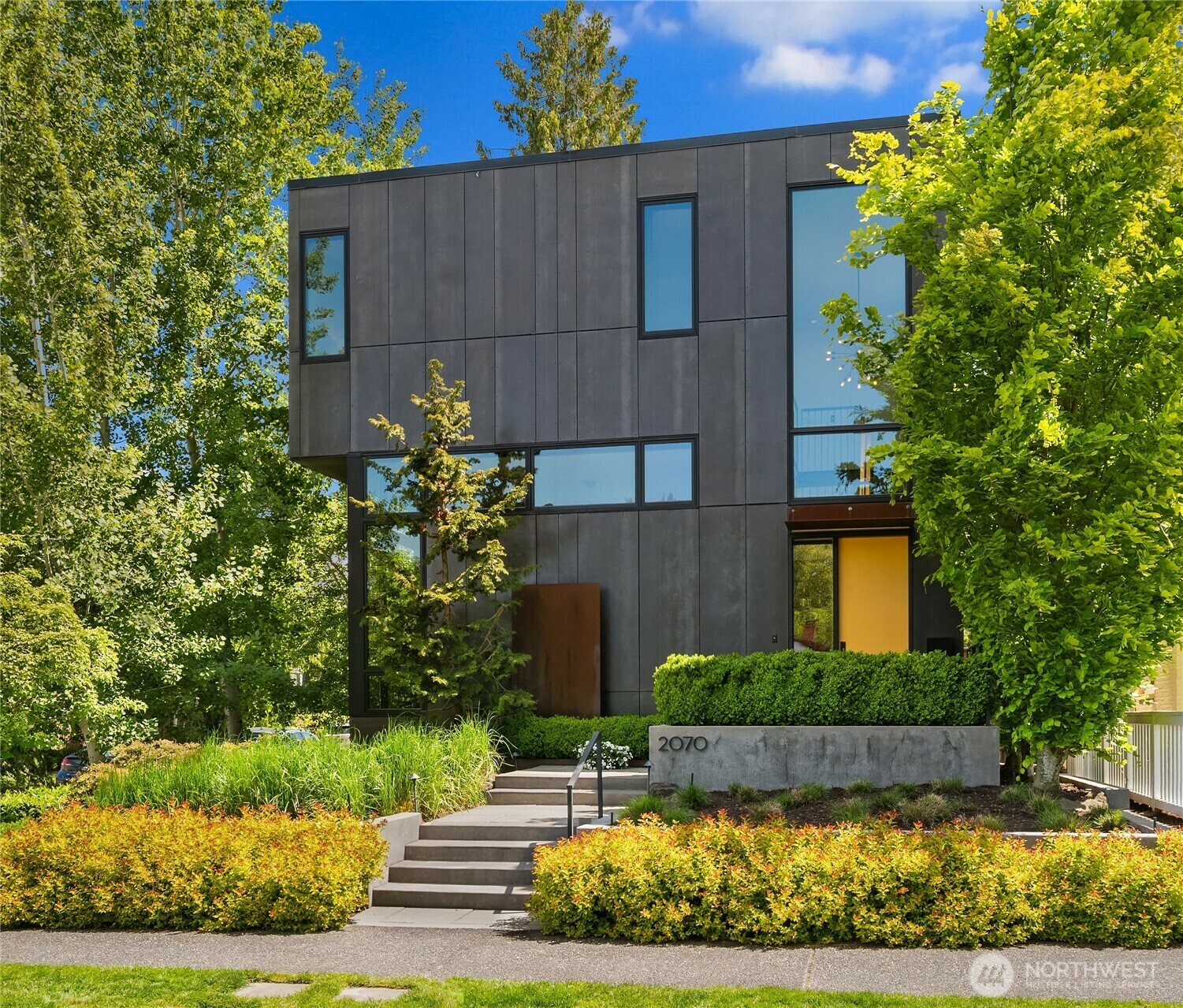 2070  McGilvra Boulevard E  Seattle WA 98112 photo