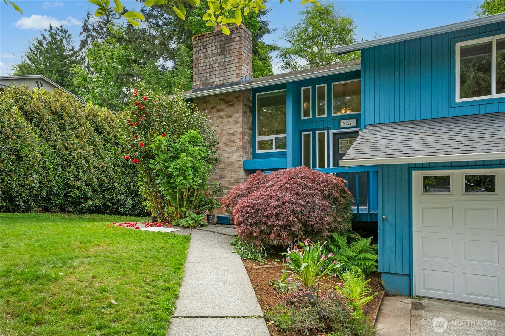 Property Photo: 7911 NE 130th Street WA 98034