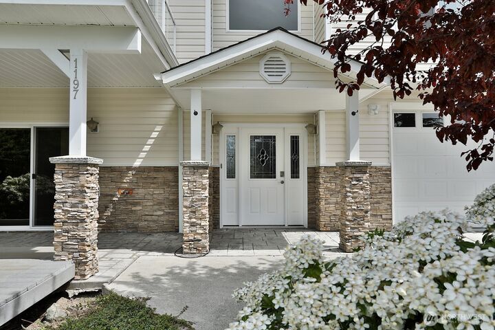 Property Photo:  1197  Nimitz Drive  WA 98239 