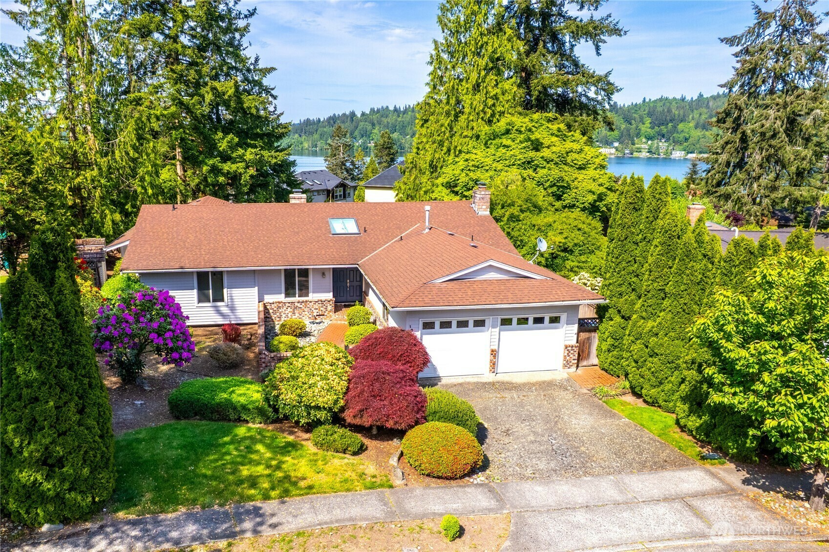 Property Photo: 18108 NE 31st WA 98052