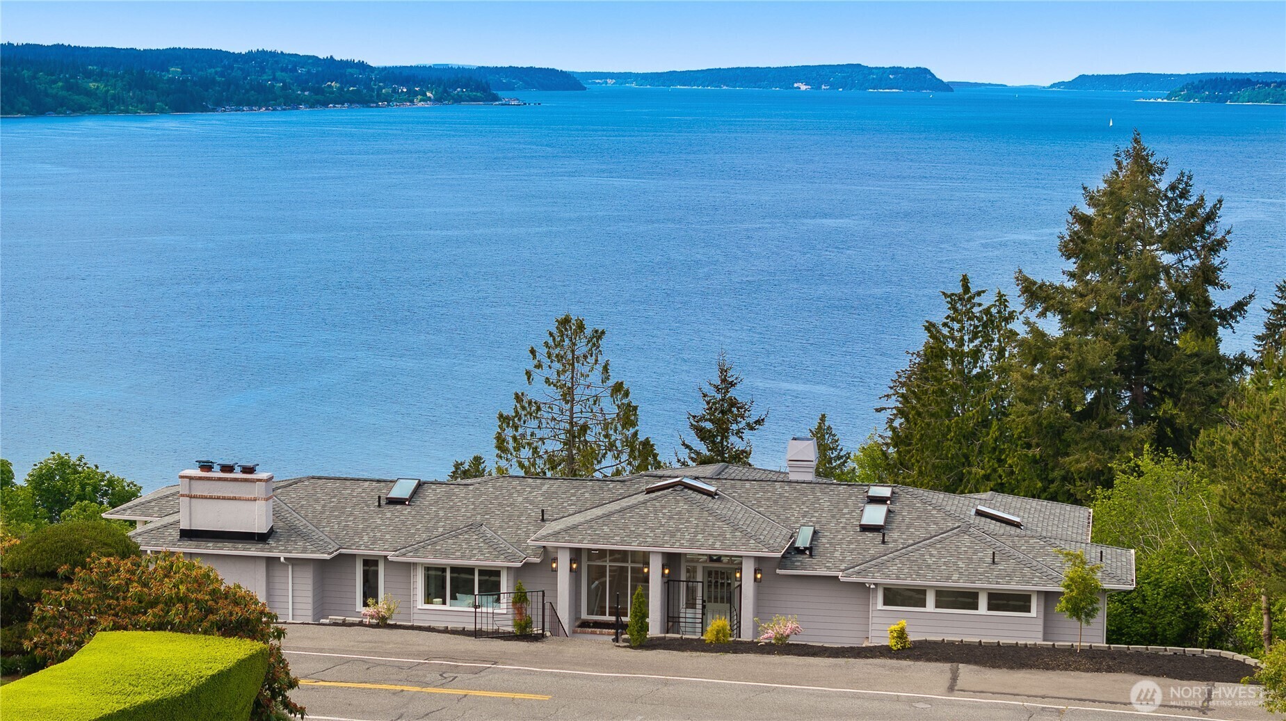 Property Photo:  6117  92nd Street SW  WA 98275 