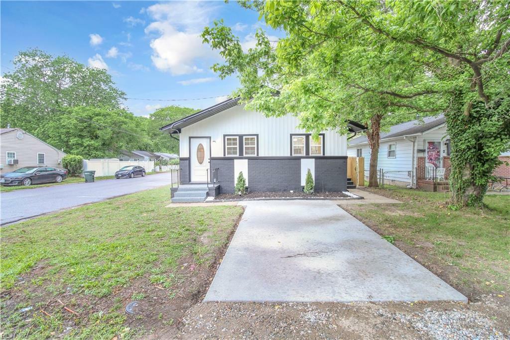 Property Photo: 1301 Old Buckroe Rd VA 23663