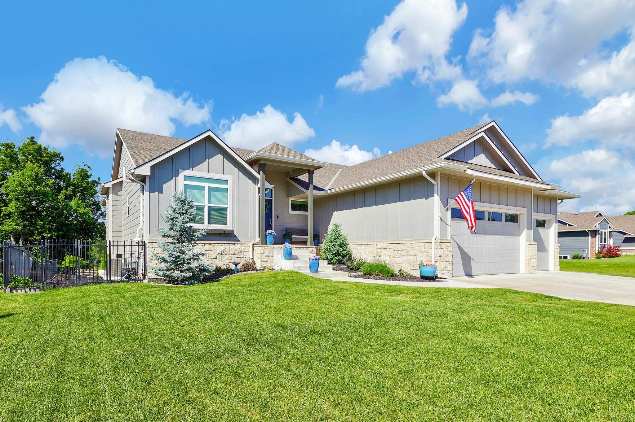 Property Photo: 6417 S Cedardale Ave KS 67037