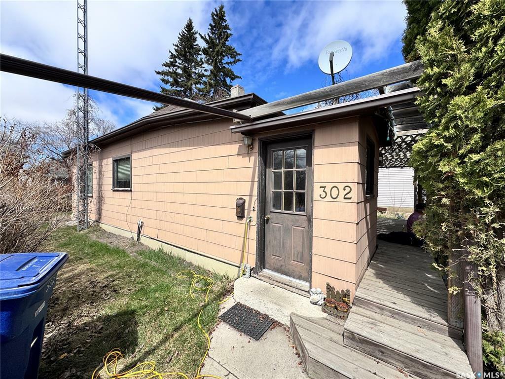 Property Photo: 302 9th Street SK S0K 2A0