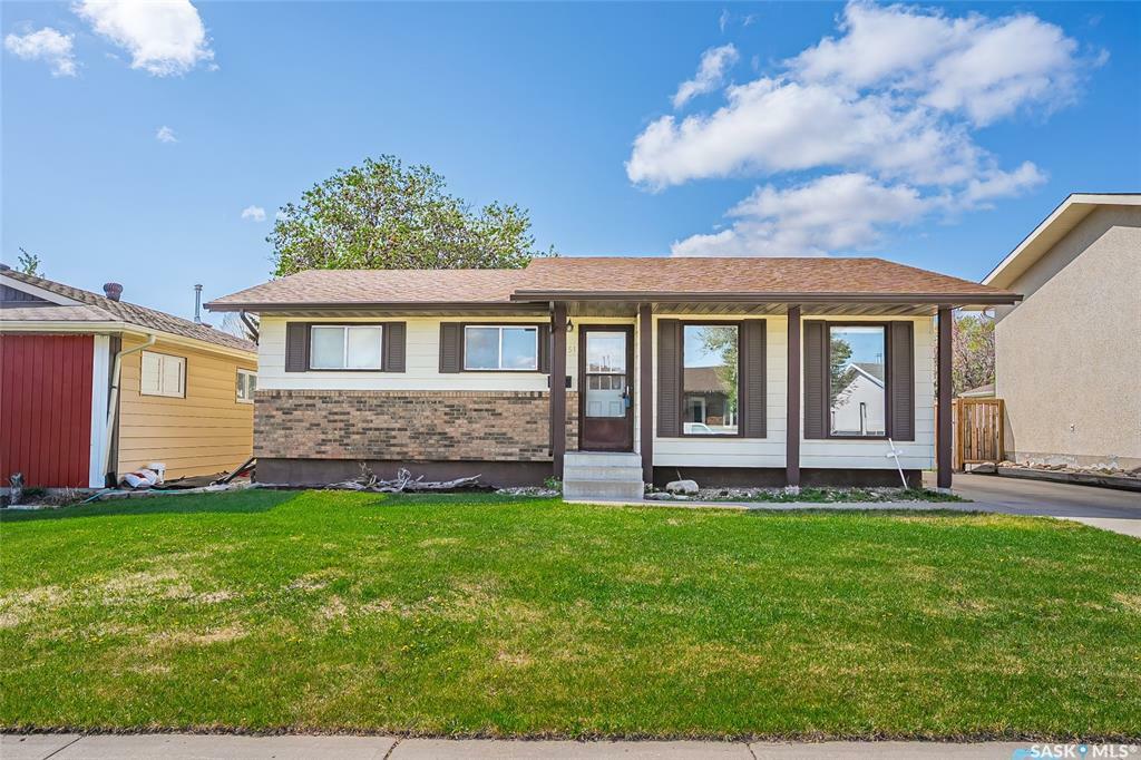 151 Nesbitt Crescent  Saskatoon SK S7L 5G6 photo