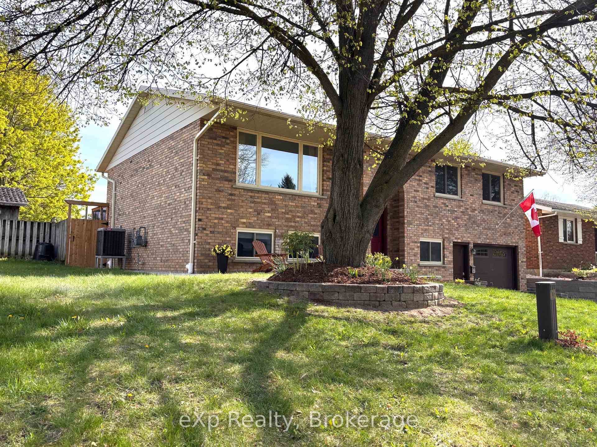 Property Photo: 699 16th Street ON N4N 3N2