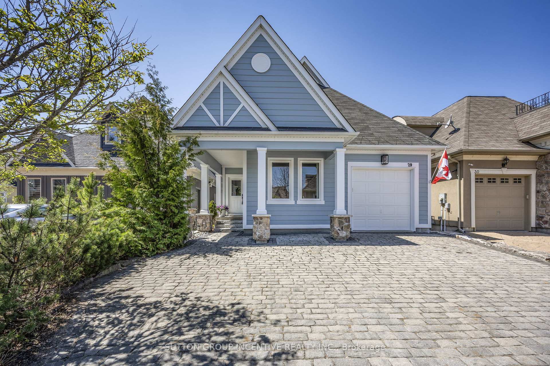 Photo de la propriété: 5 Invermara Court 29 ON L3V 8B4