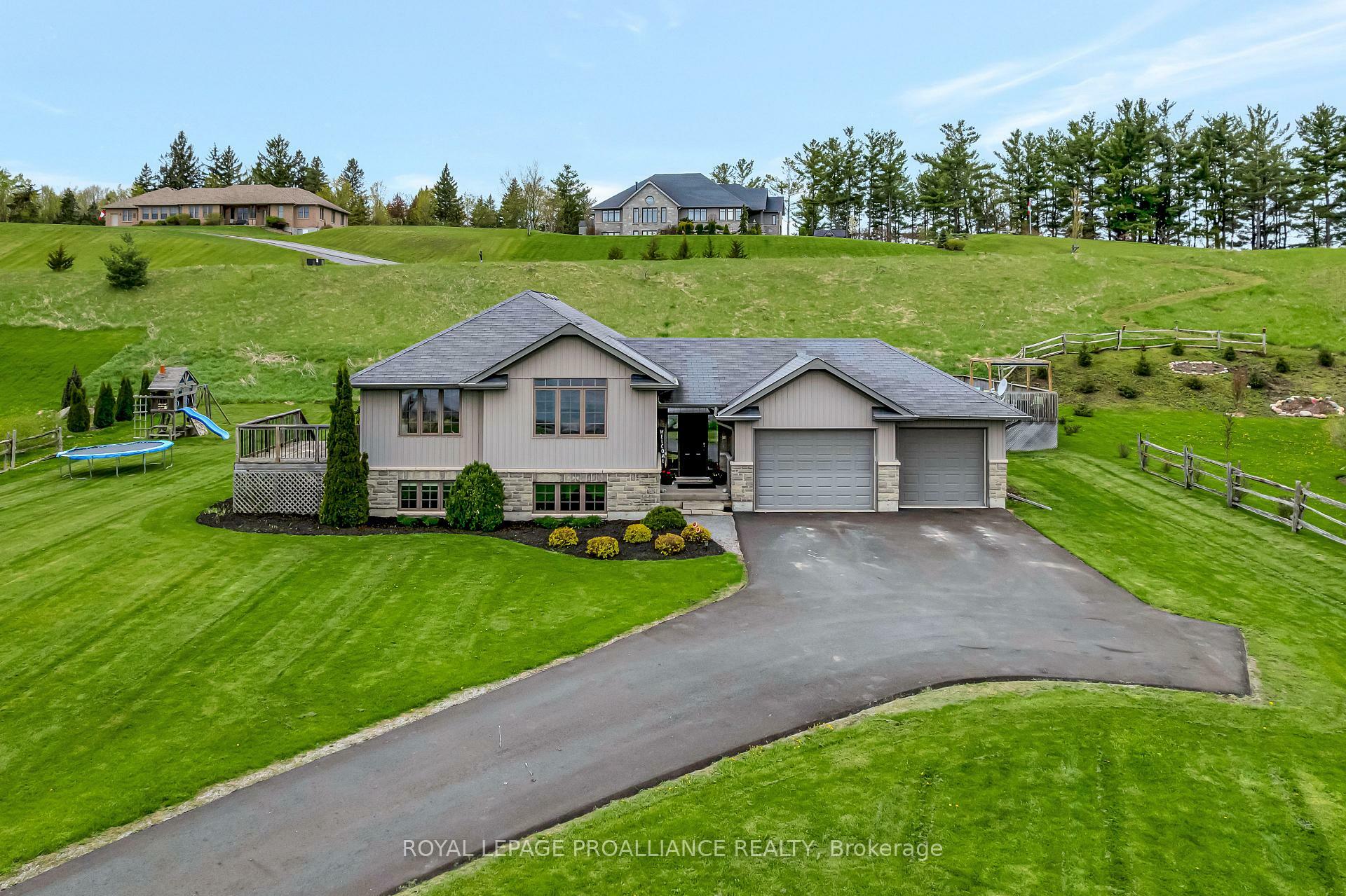 Property Photo: 118 Gentlebreeze Drive ON K0K 2V0