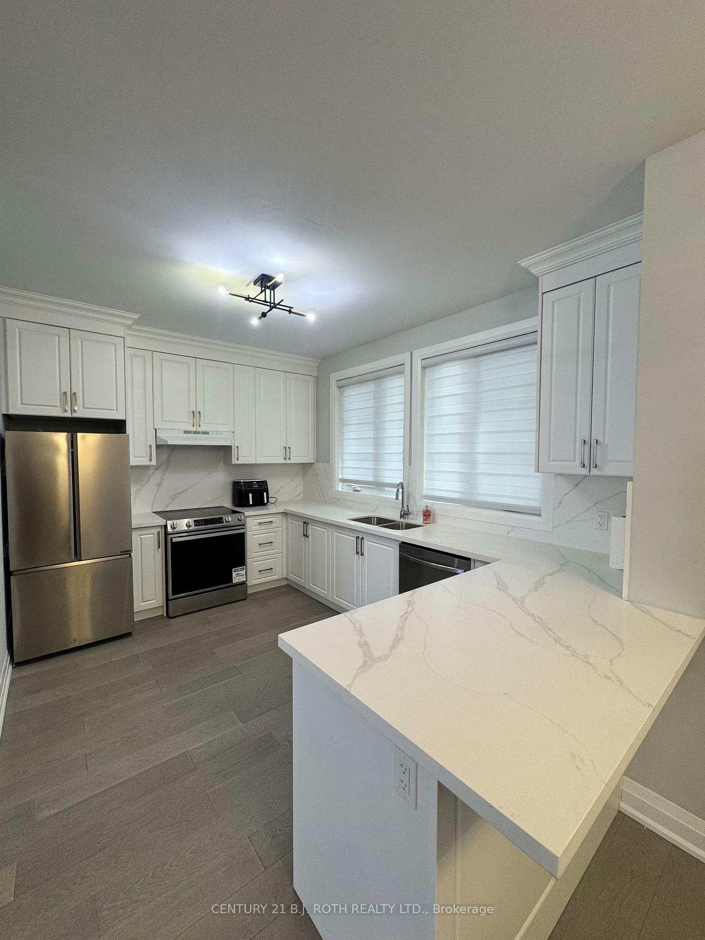 Photo de la propriété: 260 Eagle Street 23 ON L3Y 1K1