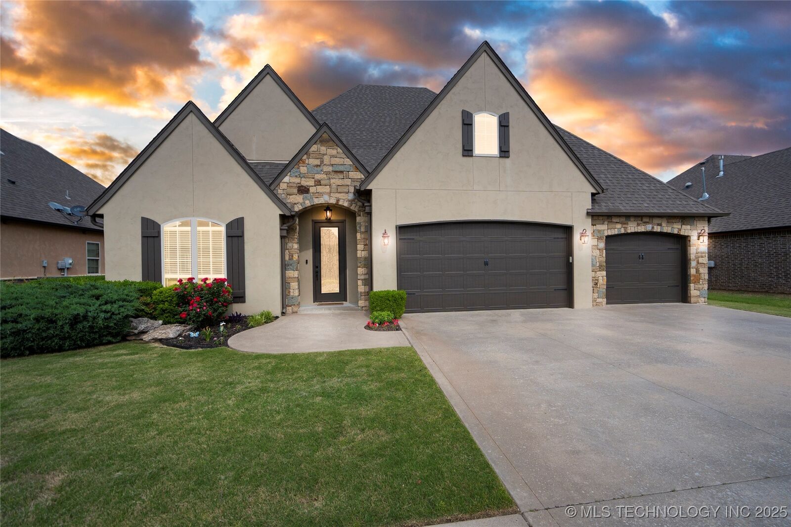 Property Photo: 4415 S 187th East Place OK 74134