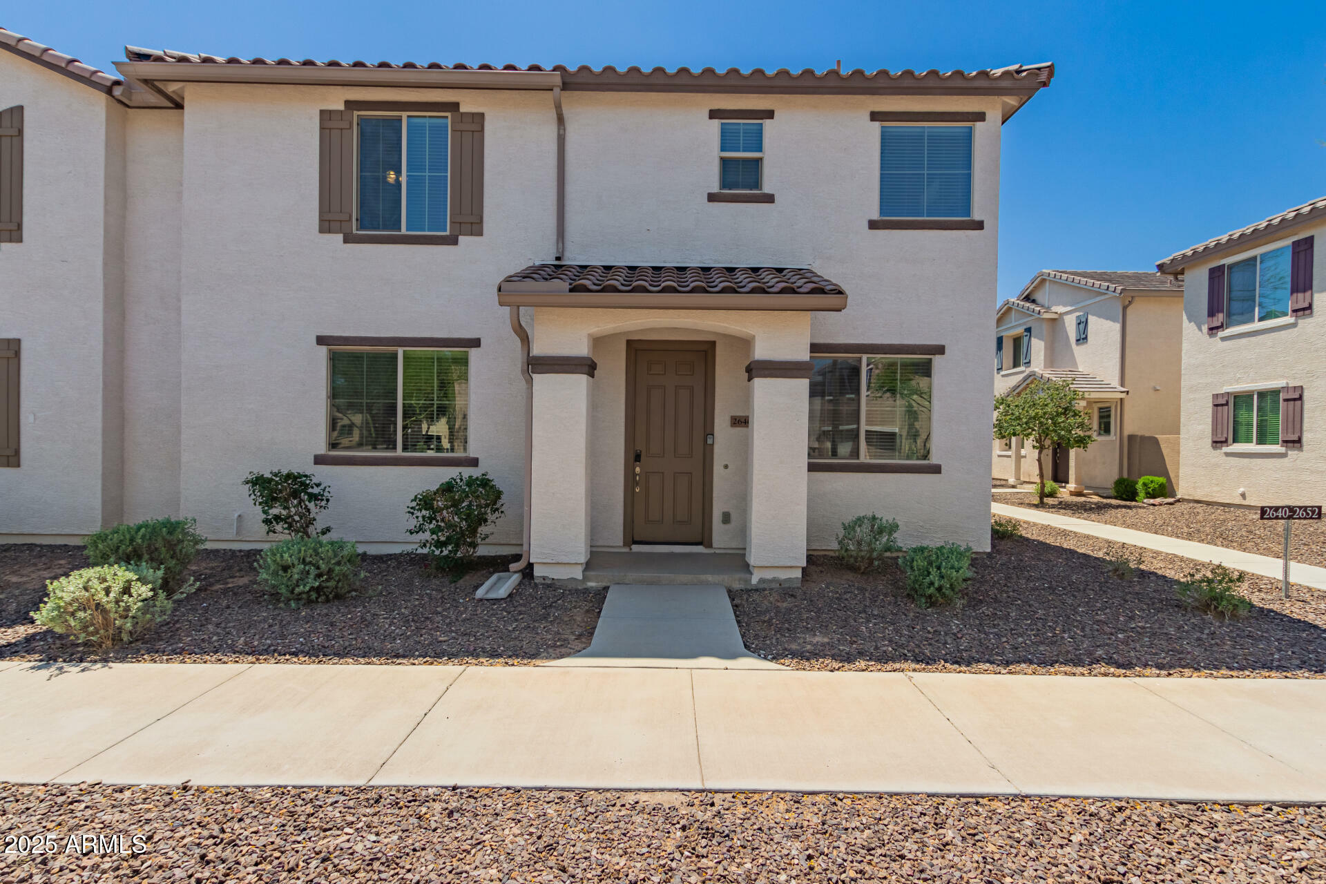 Property Photo: 2640 N 73rd Glen AZ 85035