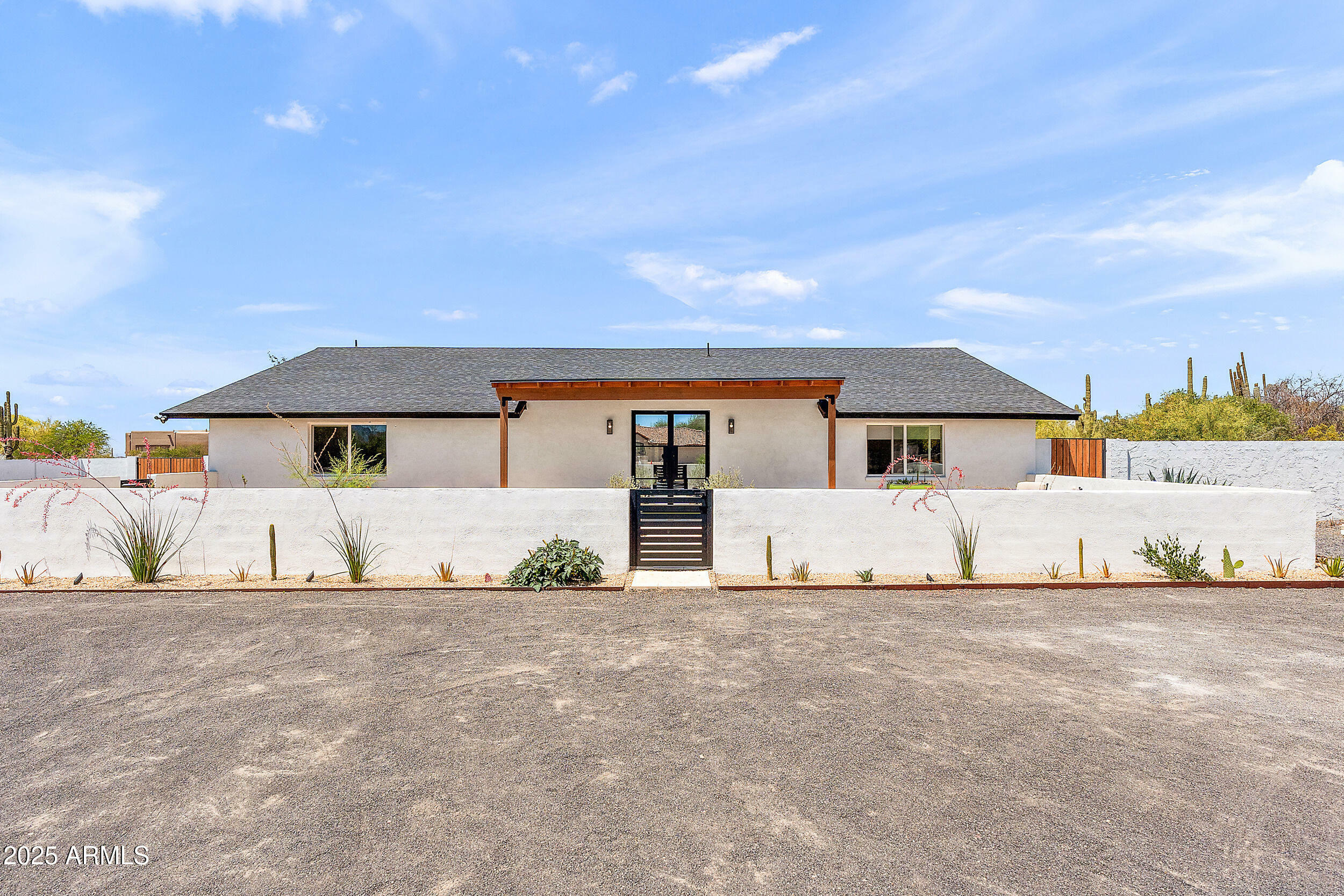 Property Photo: 26626 N 70th Place AZ 85266