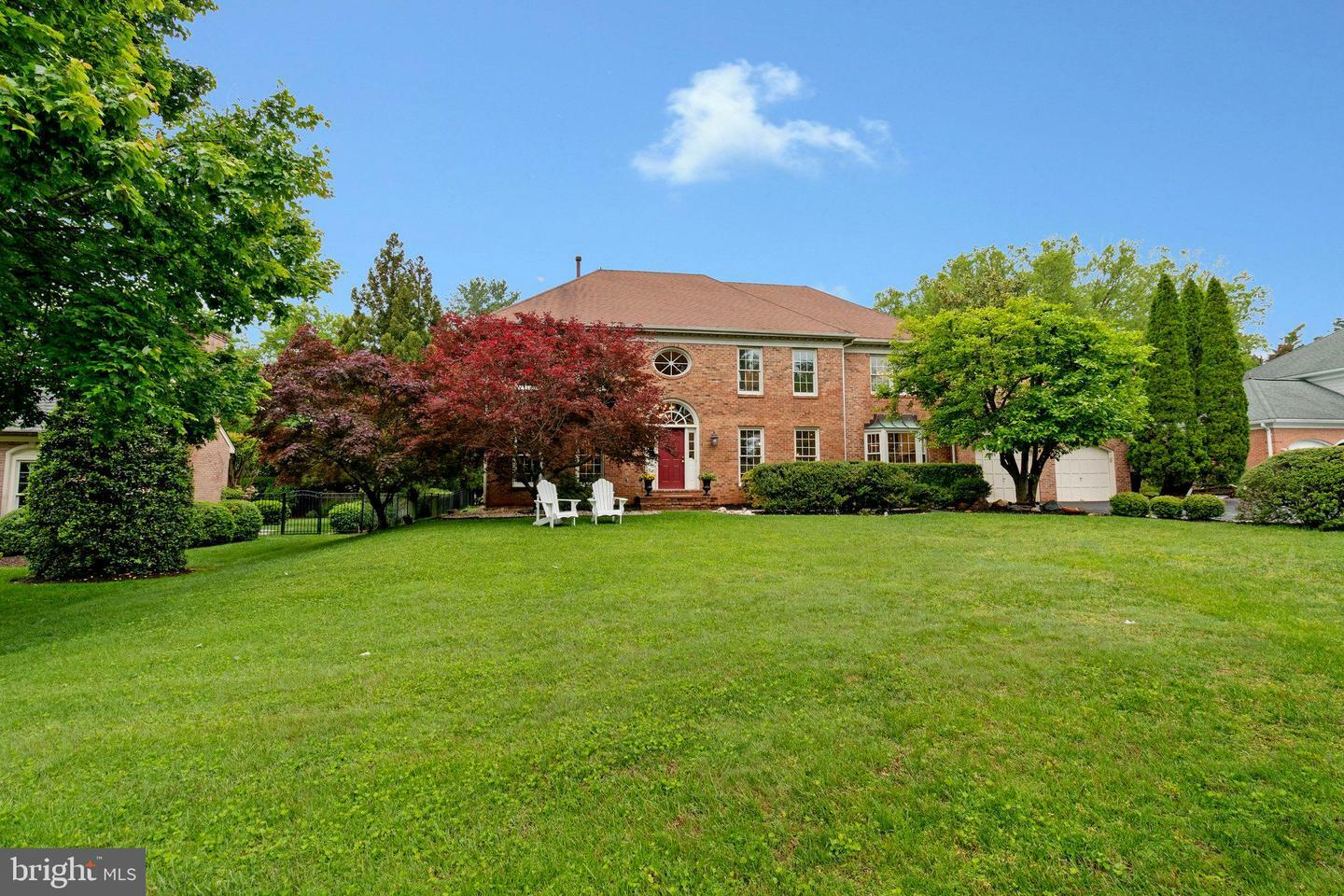 Property Photo: 9908 Kentsdale Drive MD 20854
