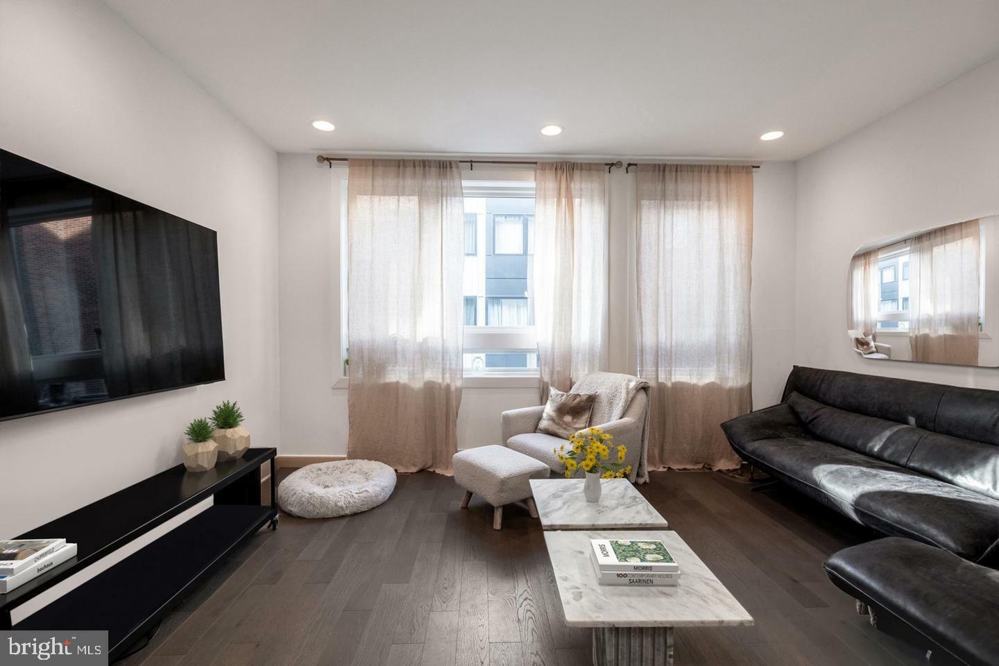 Property Photo: 634 N 5th Street 18 PA 19123