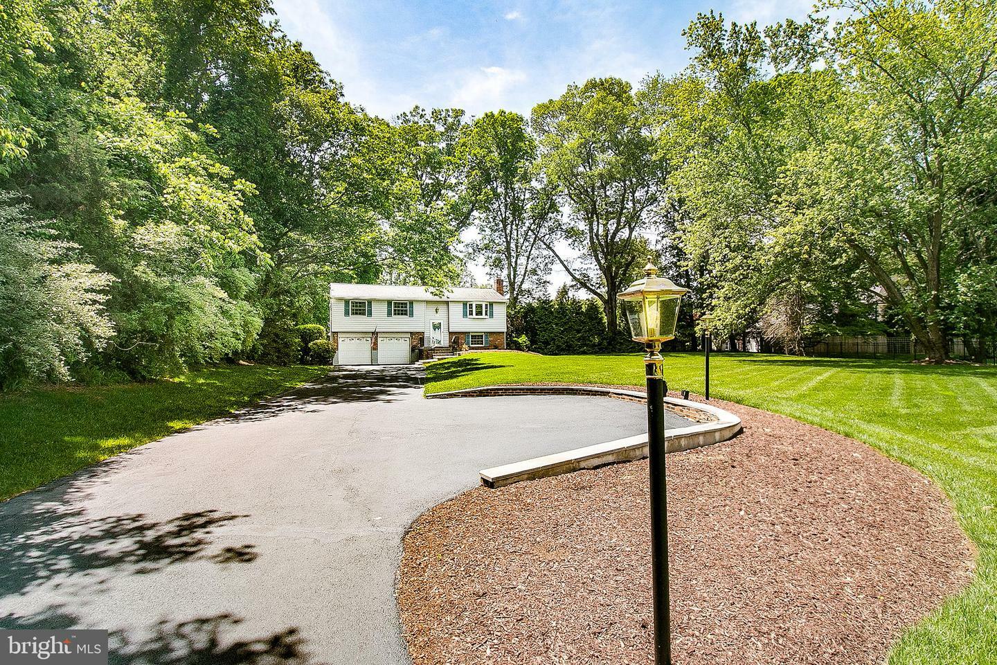 Property Photo: 10411 Cavalcade Street VA 22066