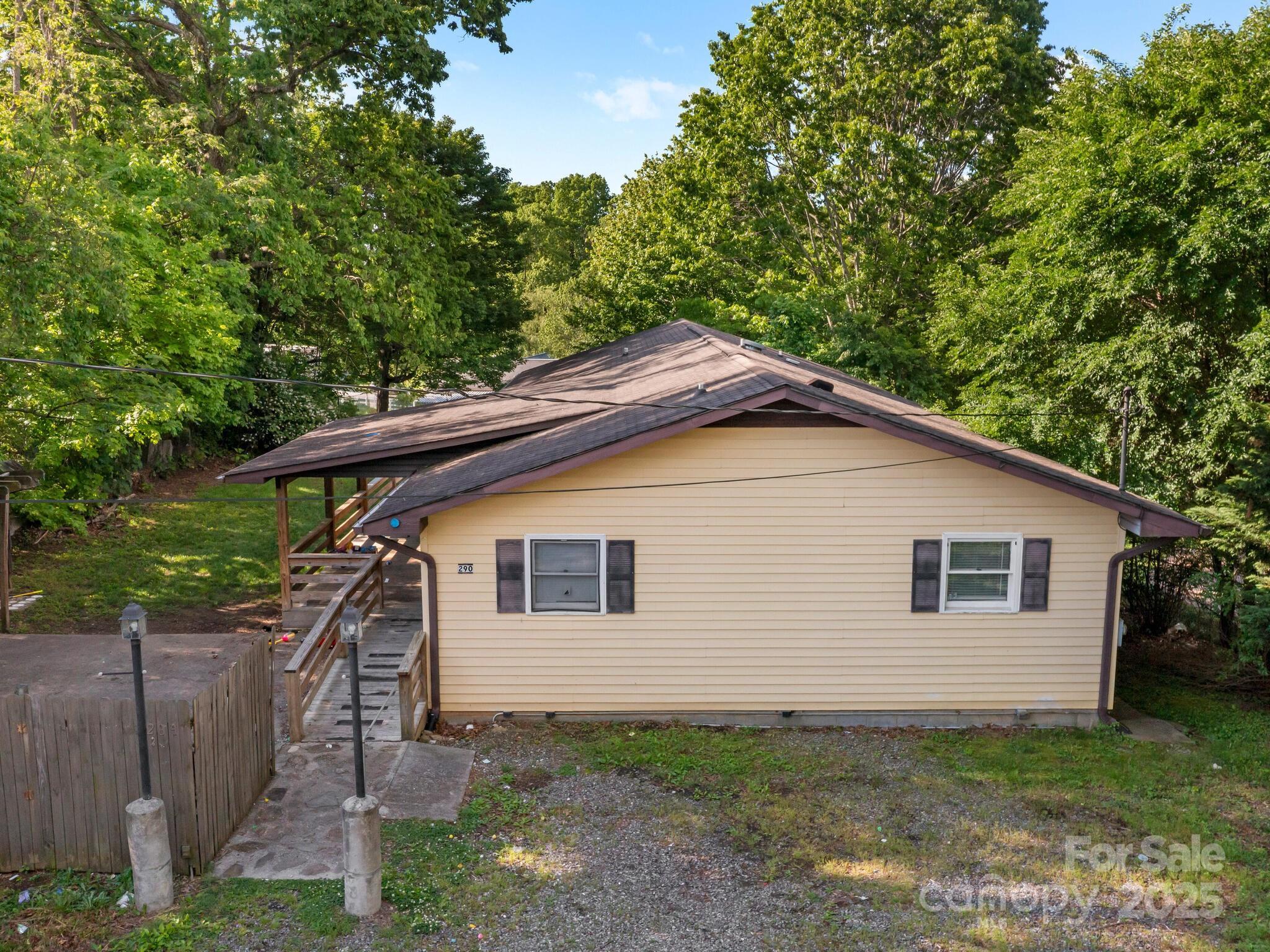Property Photo: 290 Deaverview Road NC 28806