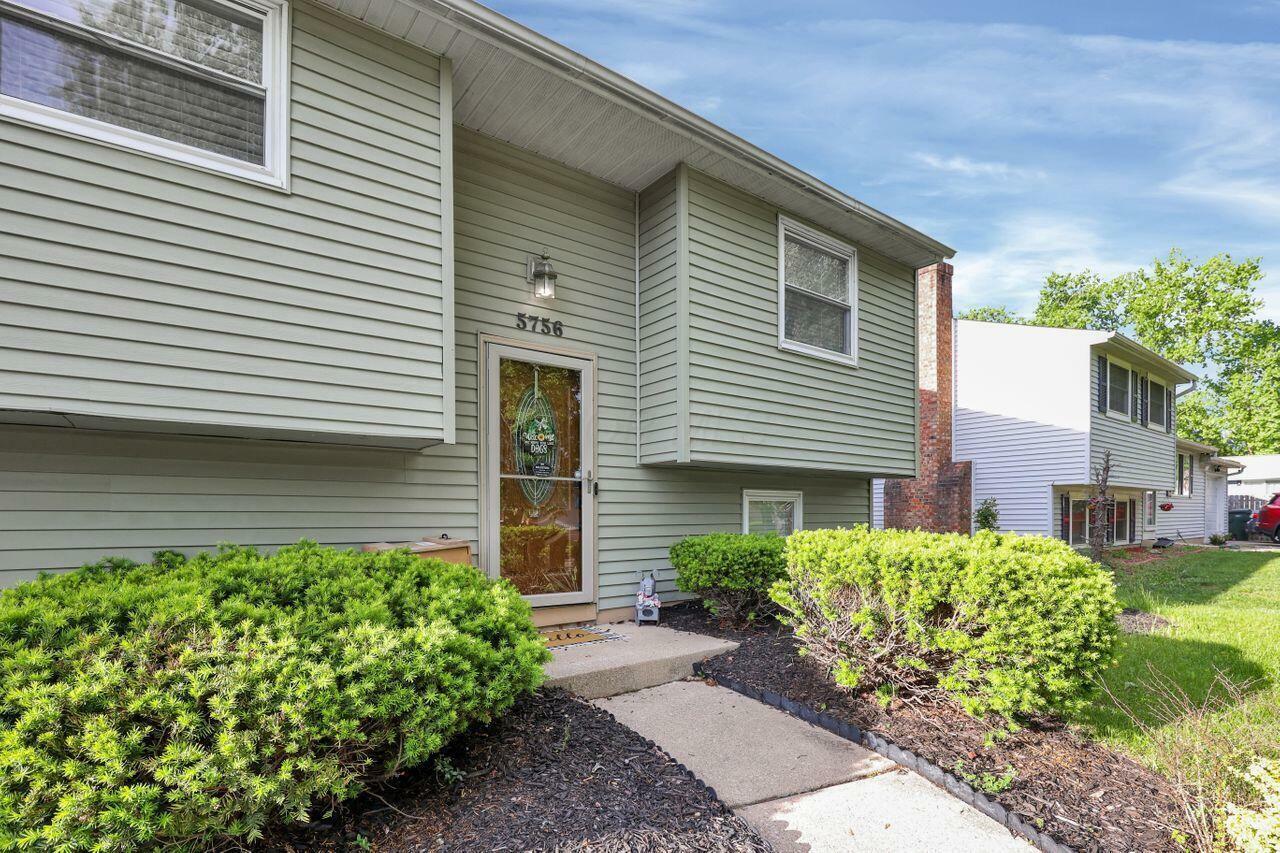 Property Photo: 5756 Saffron Avenue OH 43119
